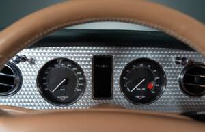 Image 26/43 of Bentley Continental T (1997)