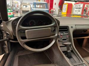 Image 8/19 of Porsche 928 S4 (1990)