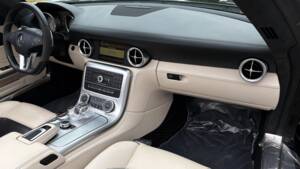 Image 24/28 of Mercedes-Benz SLS AMG Roadster (2012)