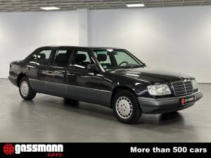 Afbeelding 4/15 van Mercedes-Benz E 280 Unikat (1994)