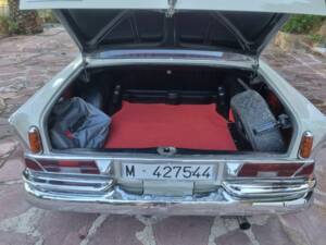Bild 6/8 von Mercedes-Benz 220 S b (1965)