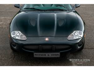 Bild 28/33 von Jaguar XKR (1999)