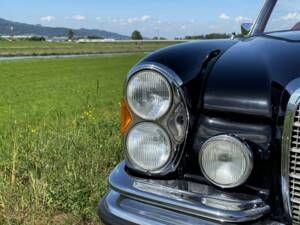 Bild 25/73 von Mercedes-Benz 280 SE 3,5 (1970)