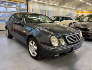 Imagen 4/16 de Mercedes-Benz CLK 430 (1999)