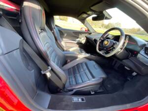 Afbeelding 25/38 van Ferrari SF90 Stradale (2021)