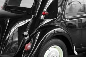 Image 47/50 of Citroën Traction Avant 11 BL (1953)