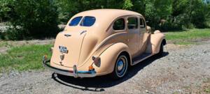 Bild 8/22 von Chrysler Royal Sedan (1938)