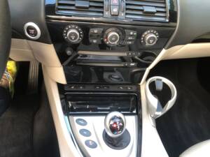 Bild 13/22 von BMW M6 (2006)