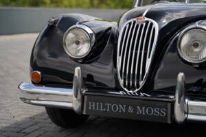 Image 38/50 of Jaguar XK 140 DHC (1956)