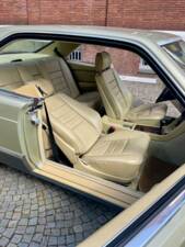 Bild 60/65 von Mercedes-Benz 380 SEC (1983)