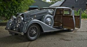 Image 20/50 of Alvis 4.3 Liter Saloon (1940)