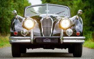 Afbeelding 2/59 van Jaguar XK 140 SE DHC (1955)