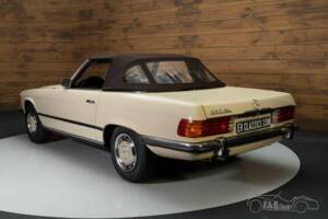Image 15/19 de Mercedes-Benz 350 SL (1972)