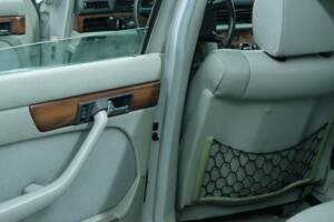 Bild 22/50 von Mercedes-Benz 300 SEL (1986)