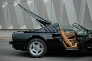 Bild 30/54 von Ferrari 308 GTSi Quattrovalvole (1985)