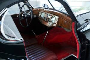 Image 17/47 de Jaguar XK 120 FHC (1954)