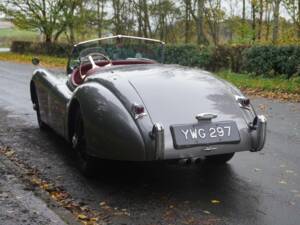 Image 4/19 of Jaguar XK 120 OTS (1952)