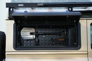 Bild 47/58 von Land Rover Defender 110 (2013)