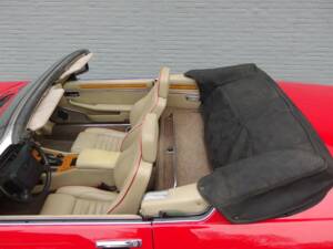 Image 34/99 de Jaguar XJS 5.3 V12 (1990)