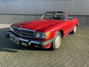 Image 2/36 de Mercedes-Benz 560 SL (1987)