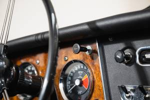 Image 15/50 of Austin-Healey 3000 Mk III (BJ8) (1964)