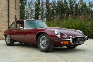 Afbeelding 2/50 van Jaguar E-Type V12 (2+2) (1972)