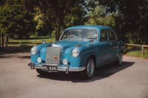 Image 24/50 of Mercedes-Benz 220 a (1956)