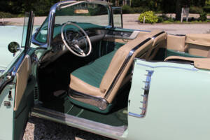 Immagine 24/40 di Cadillac 62 Convertible (1956)