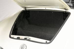 Immagine 3/54 di Volkswagen Karmann Ghia 1500 (1968)