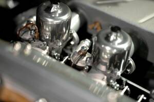 Image 46/50 of Jaguar E-Type 4.2 (1966)