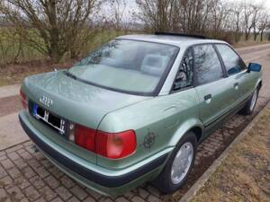 Image 2/21 of Audi 80 - 2.0 E (1992)