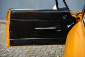 Image 18/38 of Alfa Romeo Giulia GT 1300 Junior (1968)