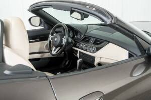 Image 32/50 of BMW Z4 sDrive23i (2009)