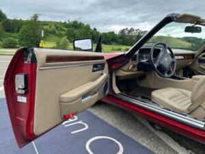 Image 9/40 of Jaguar XJS 5.3 V12 (1991)