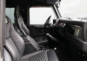 Image 41/56 of Land Rover 90 (1990)