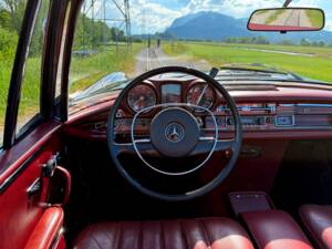 Bild 43/73 von Mercedes-Benz 280 SE 3,5 (1970)
