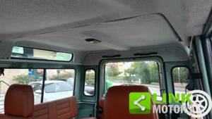 Image 9/10 of Land Rover Defender 90 (1998)