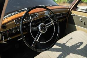 Immagine 29/50 di Mercedes-Benz 190 SL (1955)
