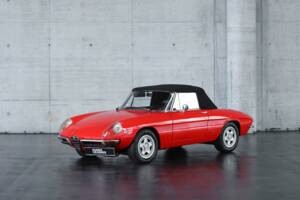Immagine 2/47 di Alfa Romeo 1300 Spider Junior (1969)