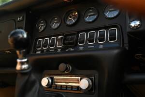 Image 25/26 de Jaguar Type E V12 (1973)