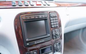 Image 37/45 of Mercedes-Benz S 55 AMG (2000)