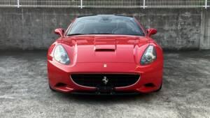 Image 11/45 of Ferrari California (2009)