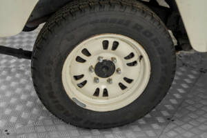 Image 36/50 of Toyota Land Cruiser BJ 40 (1977)