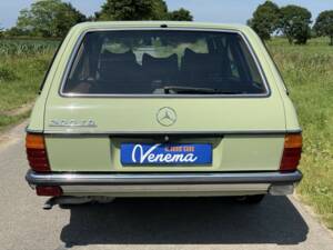 Bild 11/21 von Mercedes-Benz 300 TD (1978)