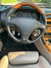 Image 25/28 of Aston Martin DB 7 Vantage Volante (2001)
