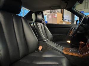 Image 18/37 de Mercedes-Benz 500 SL 6.0 AMG (1990)