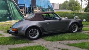 Image 75/104 of Porsche 911 Carrera 3.2 (1986)