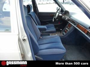 Bild 12/15 von Mercedes-Benz 560 SEL (1990)