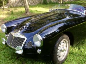 Image 4/8 of MG MGA Twin Cam (1959)