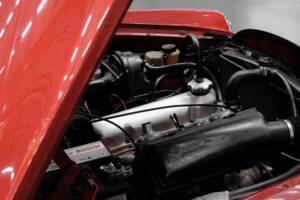 Image 19/41 of Volvo P 122 S (1966)